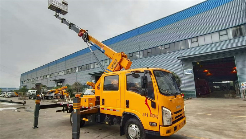 五十鈴雙排22高空作業(yè)車六邊形四節(jié)臂一體化操作系統(tǒng)