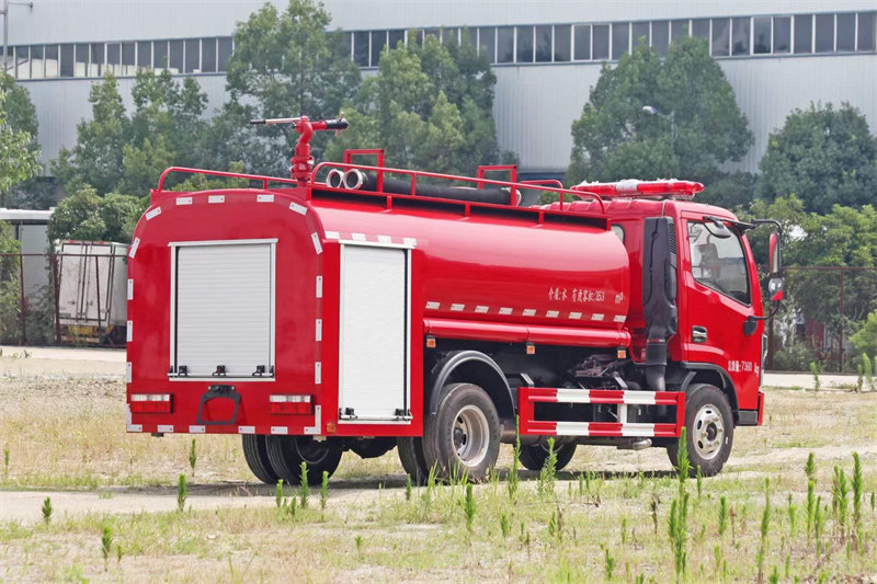 東風(fēng)多利卡D6消防灑水車廠家直銷配置價(jià)格