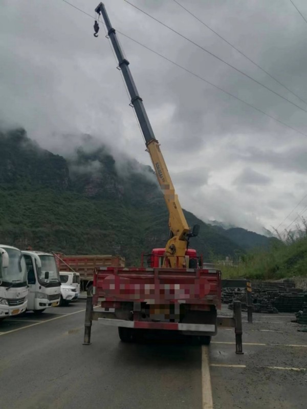 短軸距后八輪歡迎試車