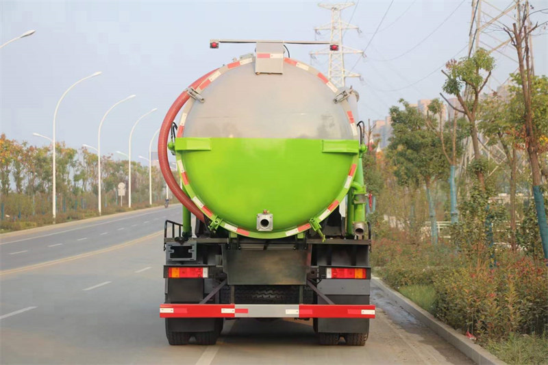 東風?龍?zhí)?后雙橋吸污車實力派污油清理神器