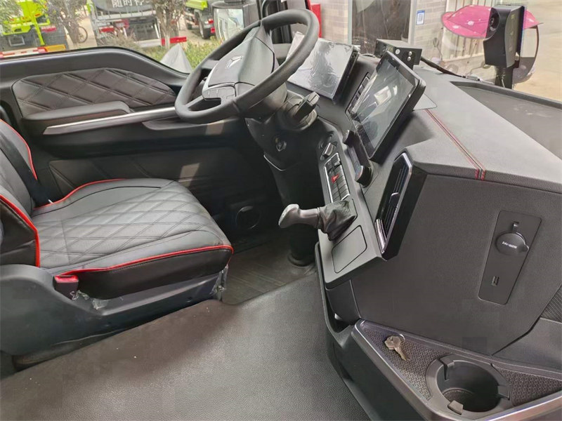 汕德卡新款G5S單橋6.8米冷藏車價格