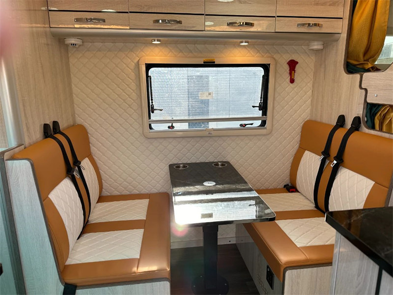 凱馬C型手動(dòng)擋房車(chē)全款價(jià)格