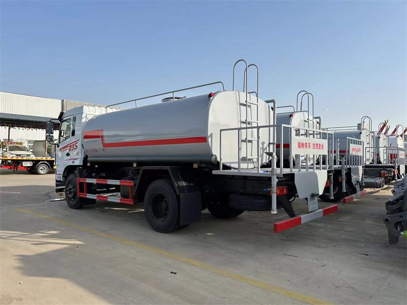 東風(fēng)D3S12方灑水車廠家特價(jià)現(xiàn)車