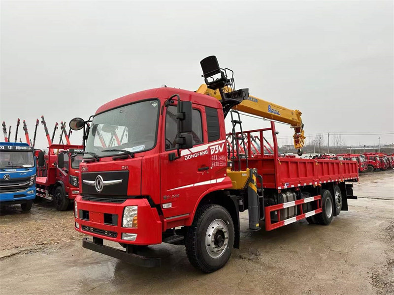東風(fēng)暢行D3V62提升橋隨車吊可選裝8-12噸各品牌吊機(jī)
