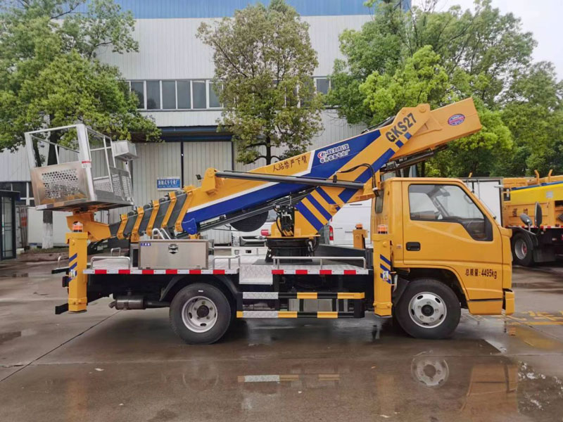 江鈴藍(lán)牌27米直臂伸縮式高空作業(yè)車廠家直銷