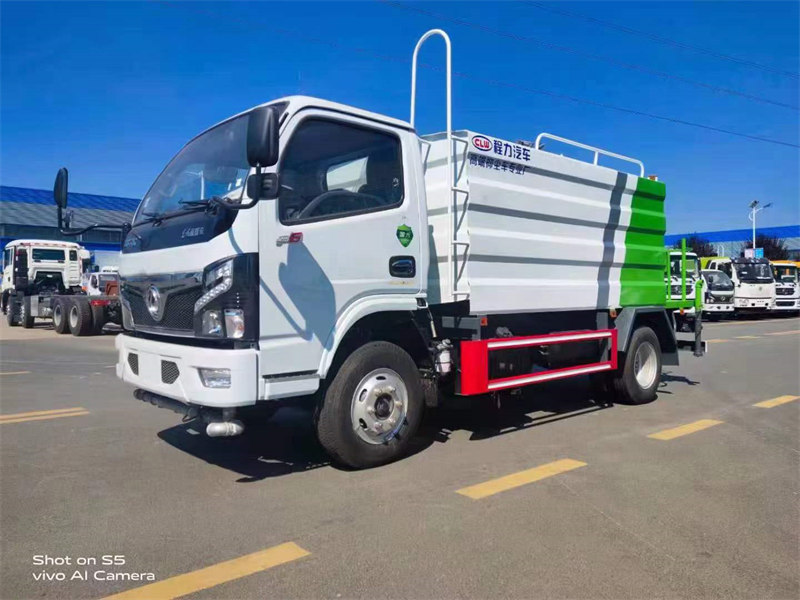 藍(lán)牌現(xiàn)車防疫消毒灑水車年底放大招包上戶隨定隨走
