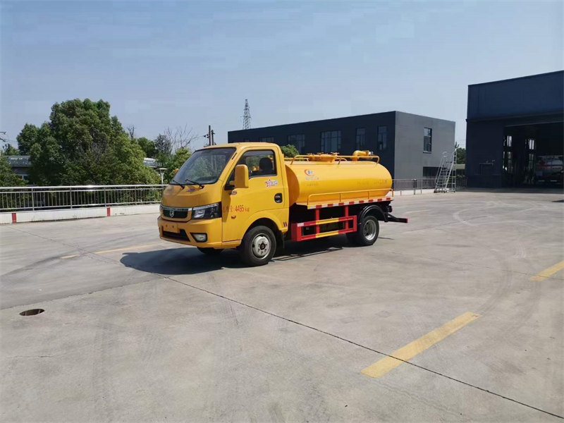 2.8方東風(fēng)途逸吸糞車2800軸距185真空胎