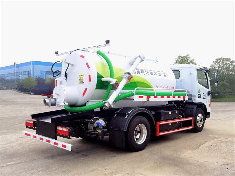 東風(fēng)凱普特純電動(dòng)吸污車底盤軸距3300mm