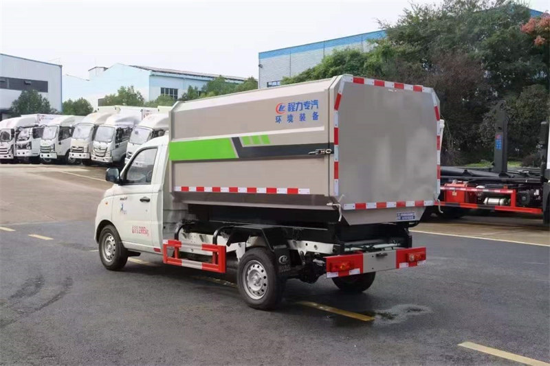 福田祥菱掛桶垃圾車DAM15KR發(fā)動機(jī)115馬力