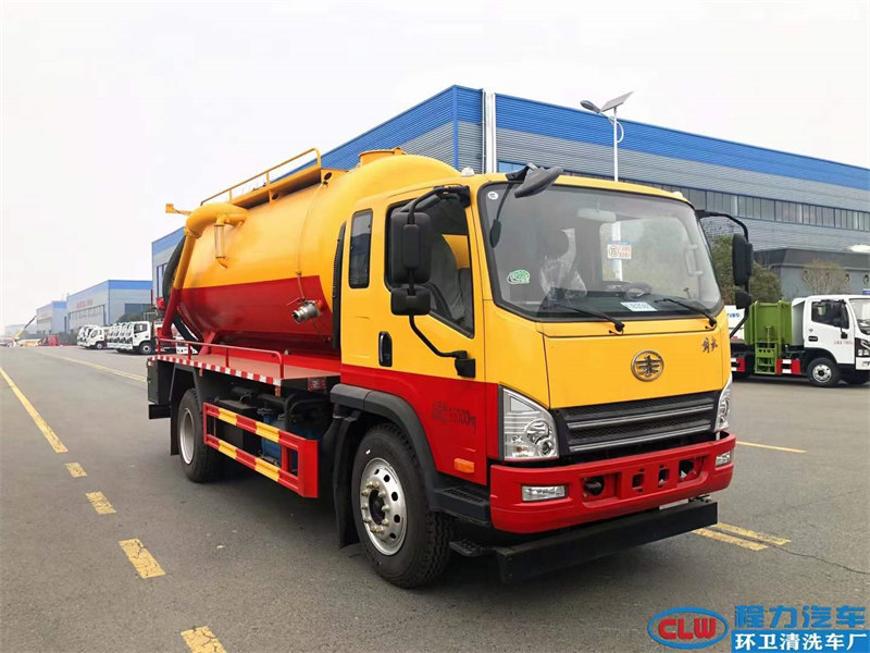 解放虎V清洗吸污車現(xiàn)車優(yōu)惠軸距3950陜齒小八檔