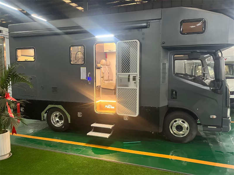 程力躍進(jìn)H500升頂房車廠家火熱出售
