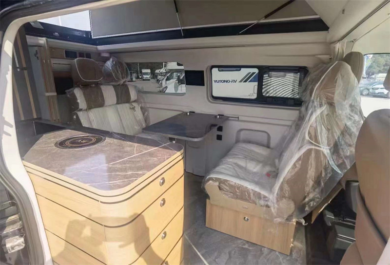 福特V362汽油版升頂房車新車下線開年鉅惠
