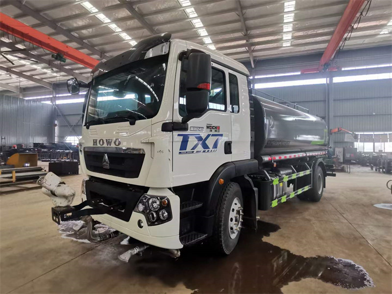 新款重汽豪沃16方灑水車濰柴240馬力8檔變速箱950大扭矩