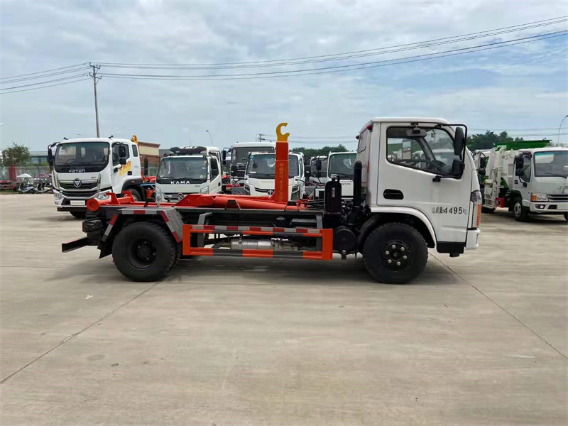 南駿勾臂垃圾車整車高度2080mm勾畫出城市清潔的新篇章