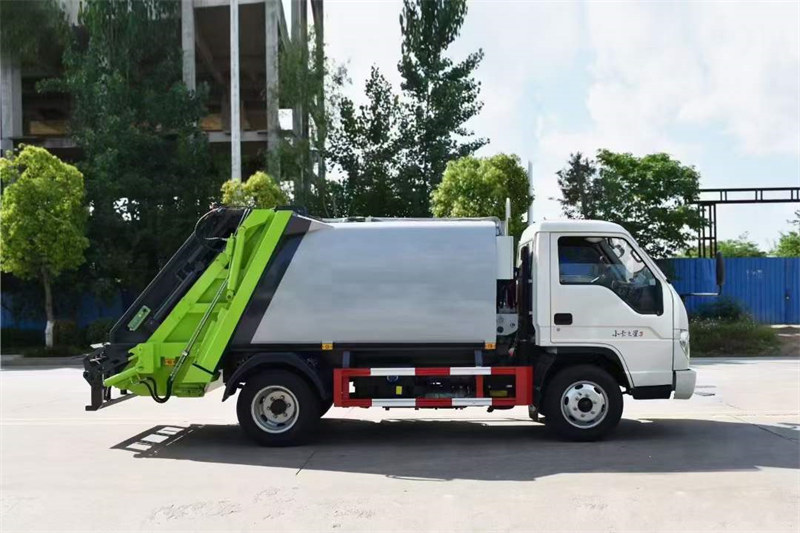 環(huán)衛(wèi)小助手福田小卡壓縮垃圾車單排前翻駕駛室