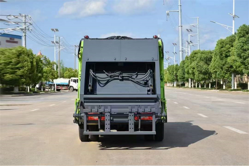 環(huán)衛(wèi)小助手福田小卡壓縮垃圾車單排前翻駕駛室