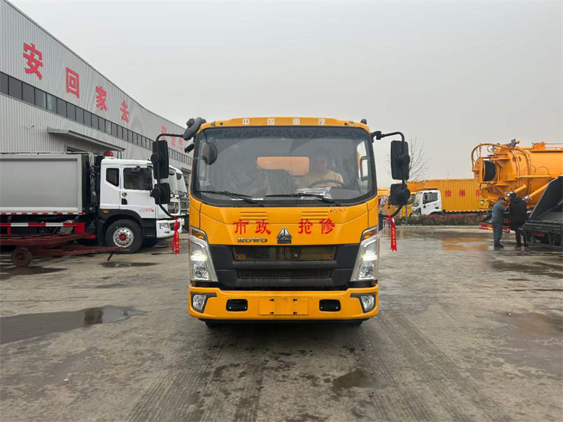 重汽豪沃4+2清洗吸污車創(chuàng)新的零首付購車方案