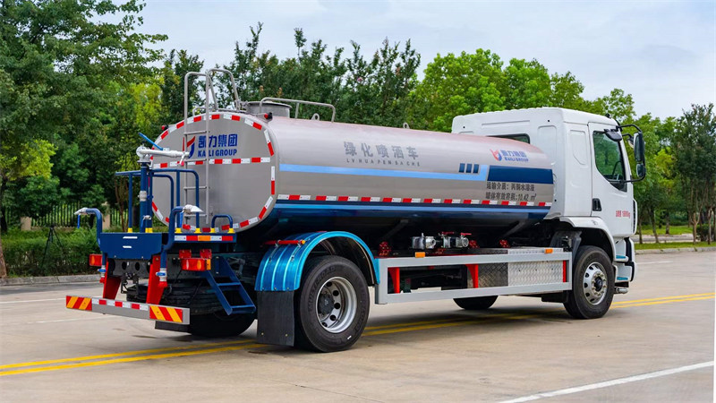 柳汽乘龍M3純電動灑水車重磅出擊
