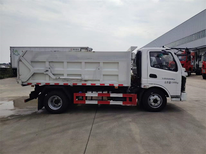 穿越未來的力量飛碟奧馳HX2插電混合動力廂式垃圾車