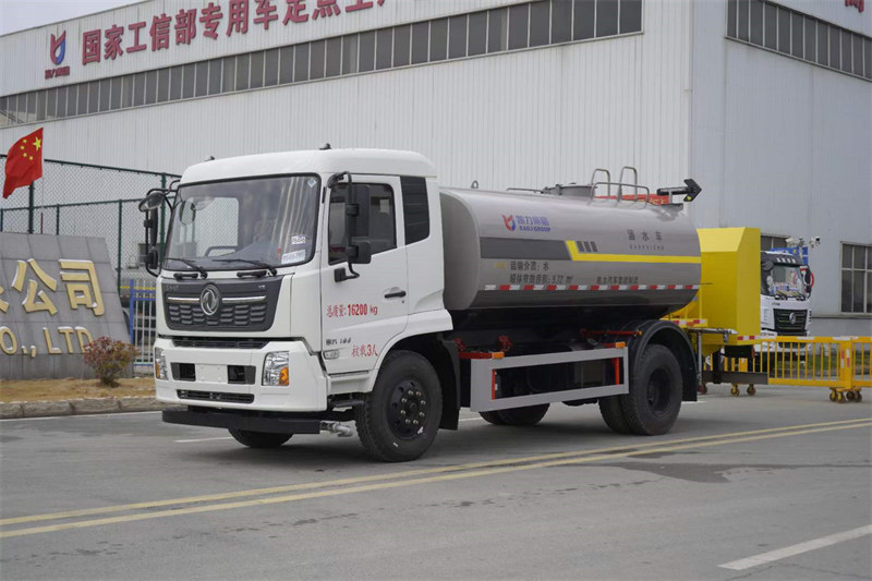 東風(fēng)天錦灑水車加裝80K防撞包守護(hù)道路安全的守護(hù)者