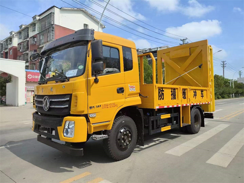 東風(fēng)K6防撞緩沖車工地安全的新篇章