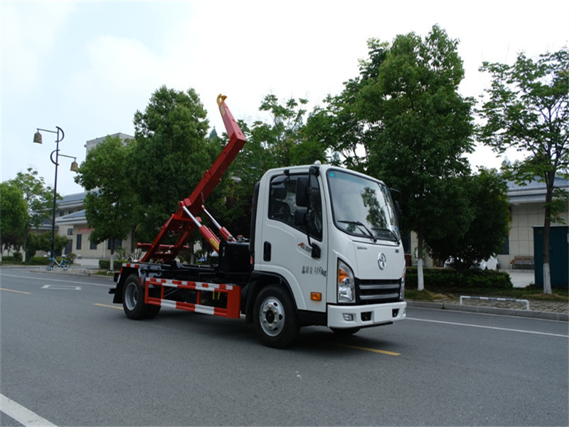 大運(yùn)國六藍(lán)牌重載車廂可卸式垃圾車