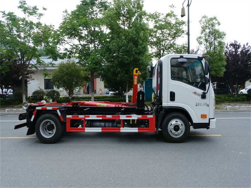 大運(yùn)國六藍(lán)牌重載車廂可卸式垃圾車