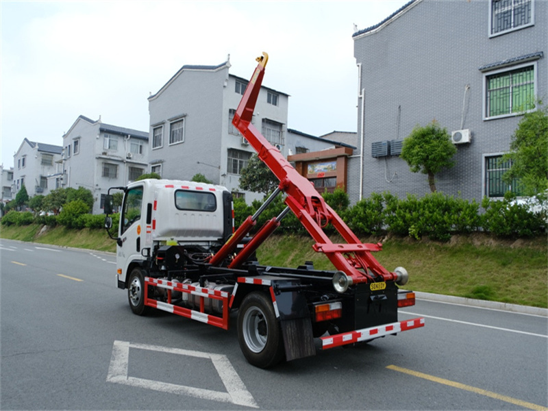 大運(yùn)國六藍(lán)牌重載車廂可卸式垃圾車
