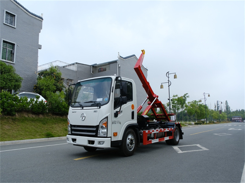 大運(yùn)國六藍(lán)牌重載車廂可卸式垃圾車