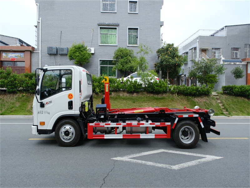 大運(yùn)國六藍(lán)牌重載車廂可卸式垃圾車