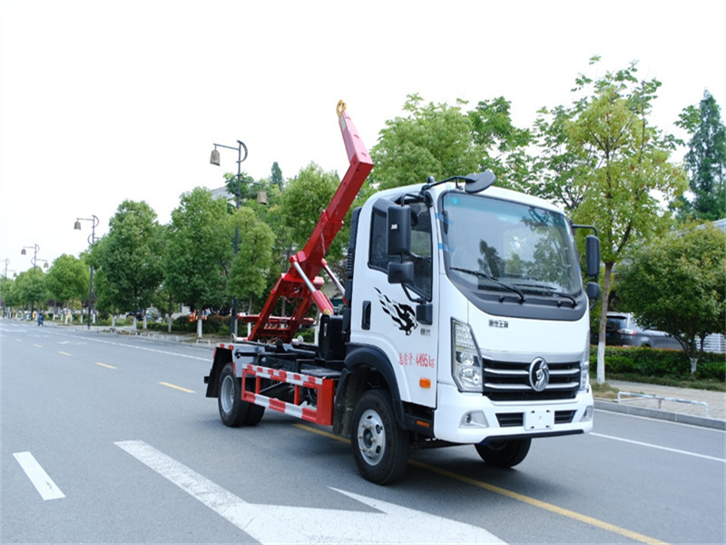 重汽王牌藍(lán)牌可卸式垃圾車總質(zhì)量4495KG