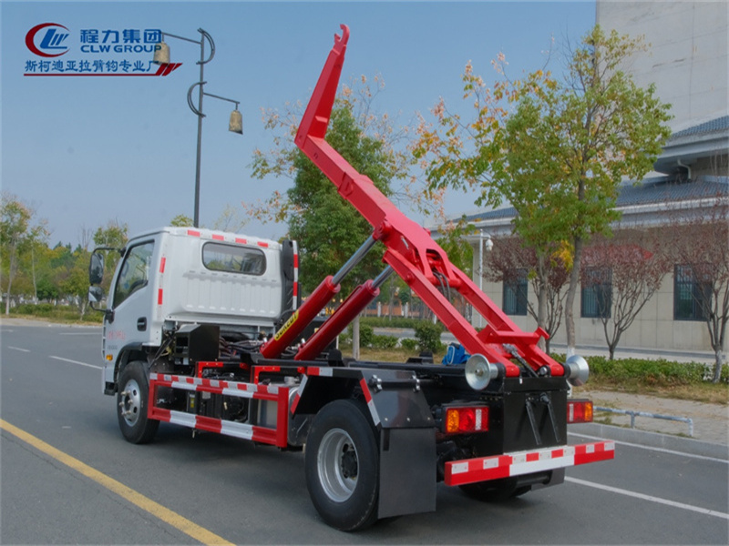 上汽躍進(jìn)國(guó)六藍(lán)牌重載車(chē)廂可卸式垃圾車(chē)