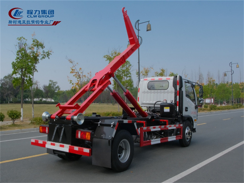 上汽躍進(jìn)國(guó)六藍(lán)牌重載車(chē)廂可卸式垃圾車(chē)