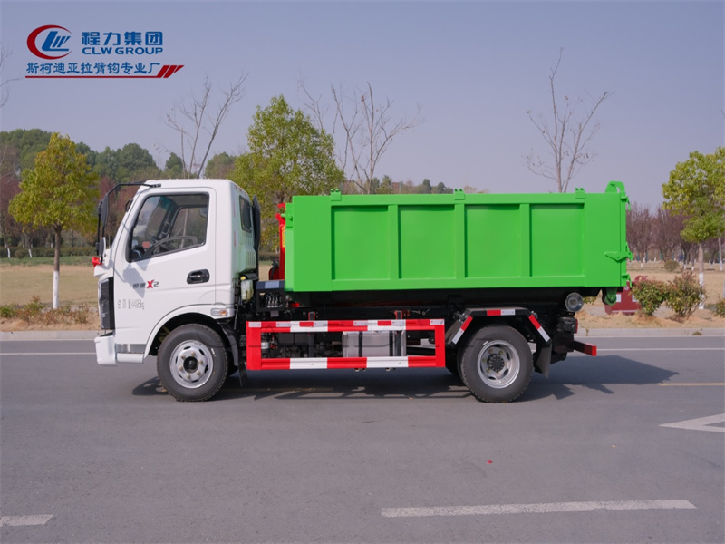 飛碟奧馳X2國(guó)六藍(lán)牌重載車(chē)廂可卸式垃圾車(chē)