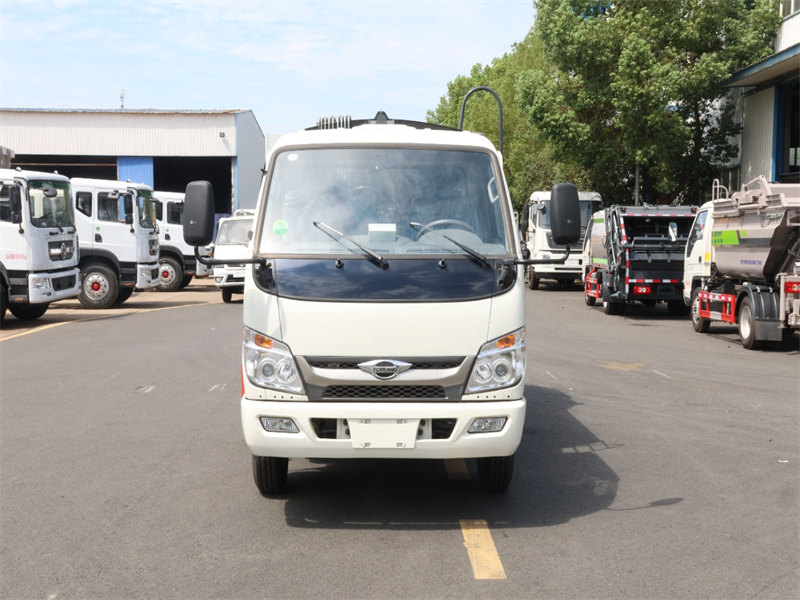 5.8方福田小卡3藍(lán)牌不超重壓縮垃圾車(chē)CLW5040ZYSBDP