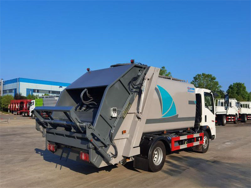 8方重汽豪沃壓縮垃圾車CL5090ZYS6BGX