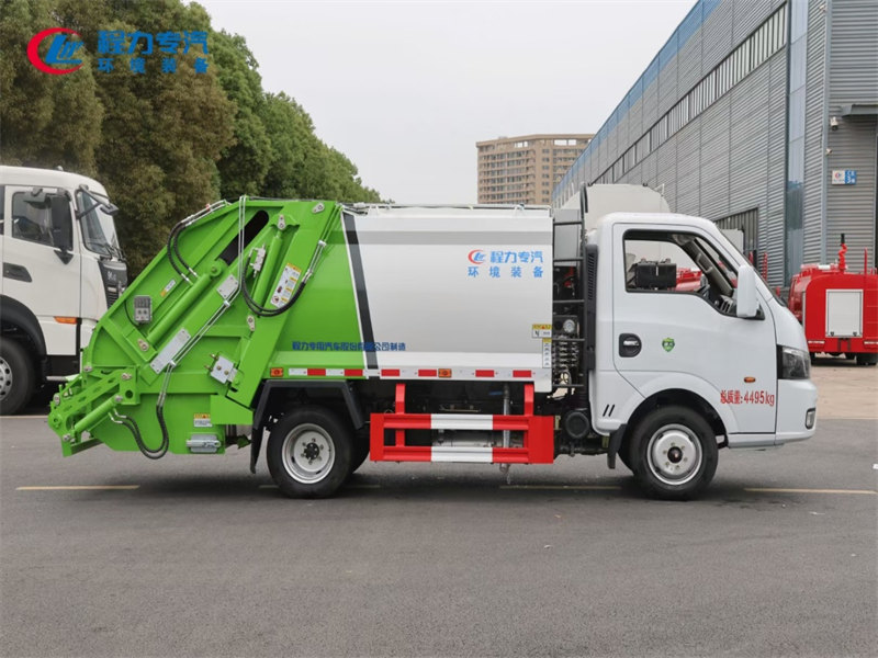 東風(fēng)途逸壓縮垃圾車CLW5040ZYSDP