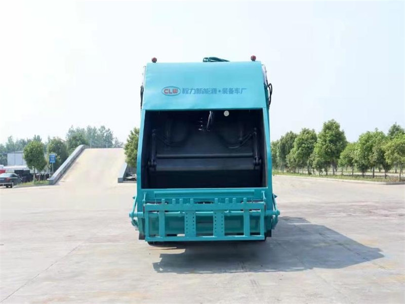 17方東風(fēng)D9壓縮垃圾車CL5180ZYS6GX