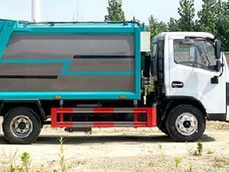 東風(fēng)7方壓縮式垃圾車CLW5070ZYSD6