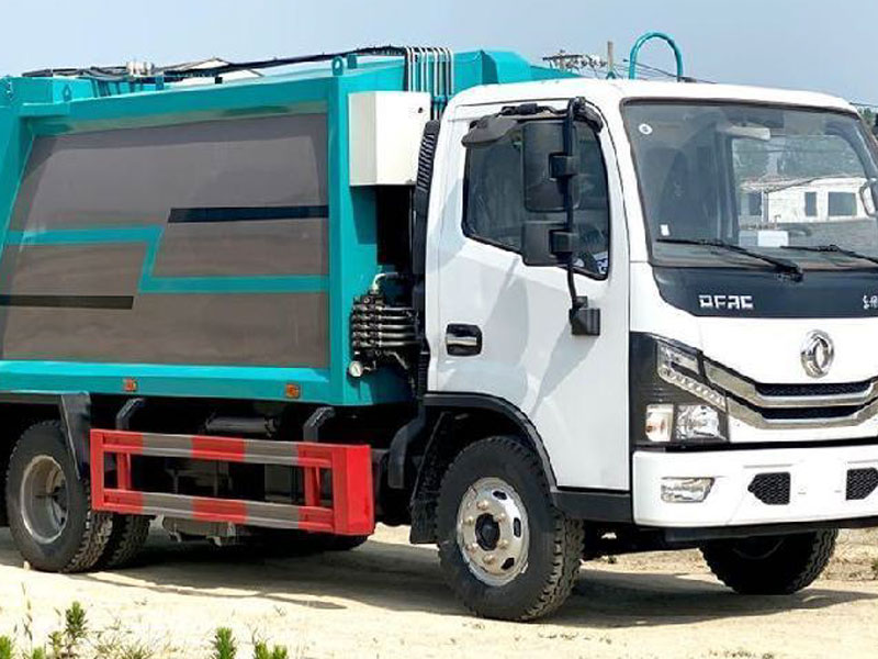 東風(fēng)7方壓縮式垃圾車CLW5070ZYSD6