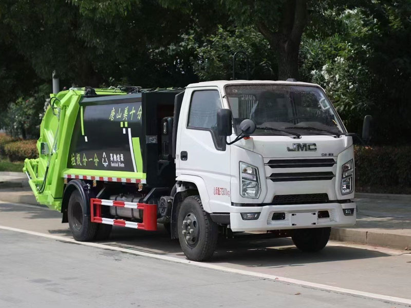 江鈴6方壓縮垃圾車CLW5070ZYSJ6