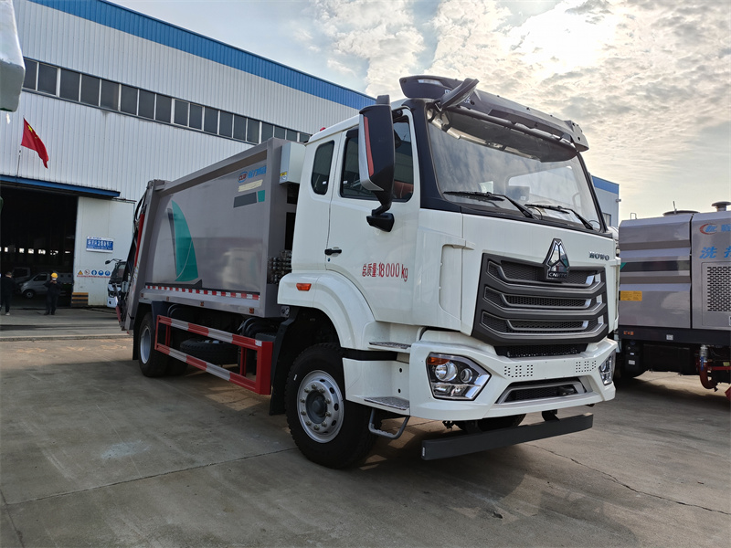 重汽豪沃18方壓縮垃圾車配置價(jià)格