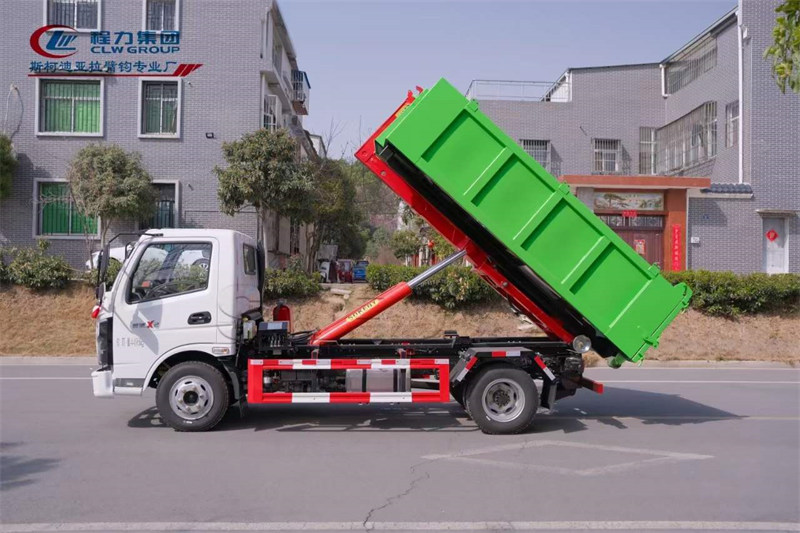 飛碟奧馳X2國(guó)六車(chē)廂可卸式垃圾車(chē)卓越性能與環(huán)保理念并存