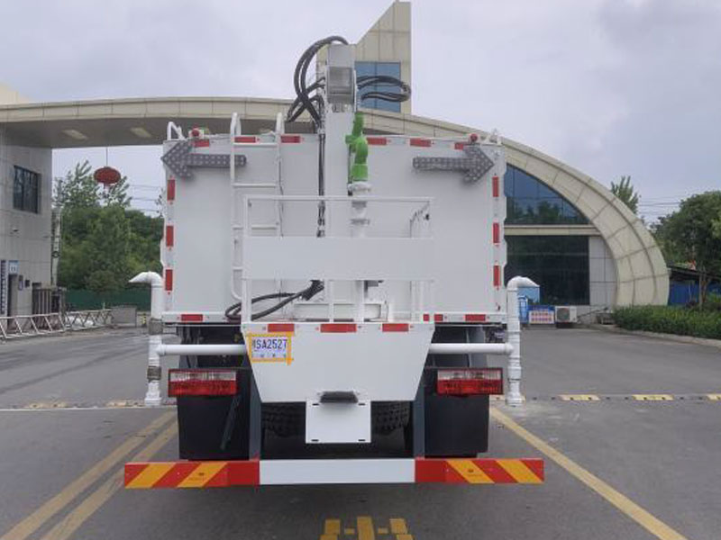 東風 D9 光伏板清洗車CL5180GQX6HL