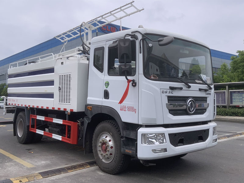 東風 D9 光伏板清洗車CL5180GQX6HL