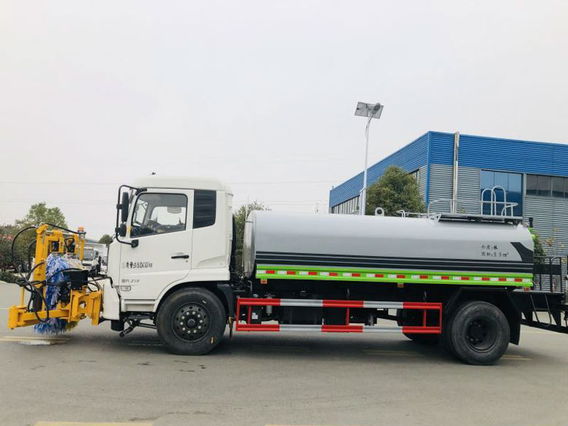 東風(fēng)天錦城市護(hù)欄清洗車CL5180GQXDF6