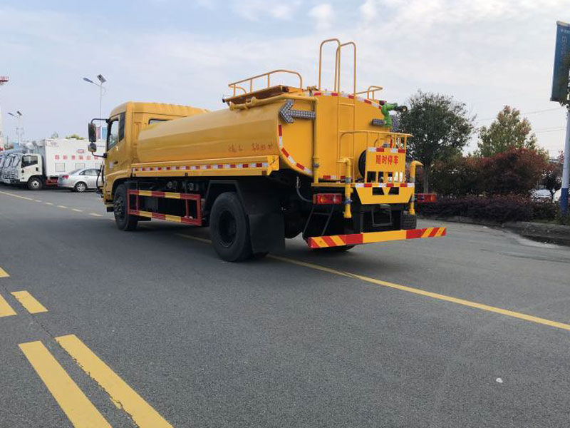 東風天錦高速護欄清洗車CL5180GQXDF6