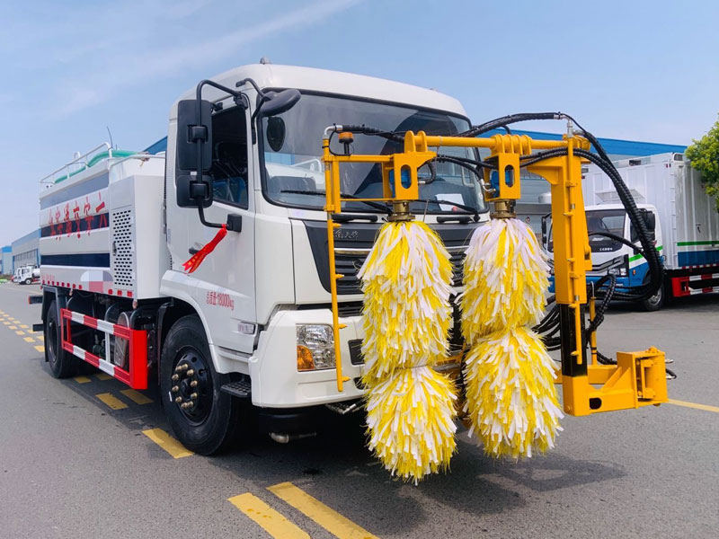 方罐東風(fēng)天錦城市清洗車