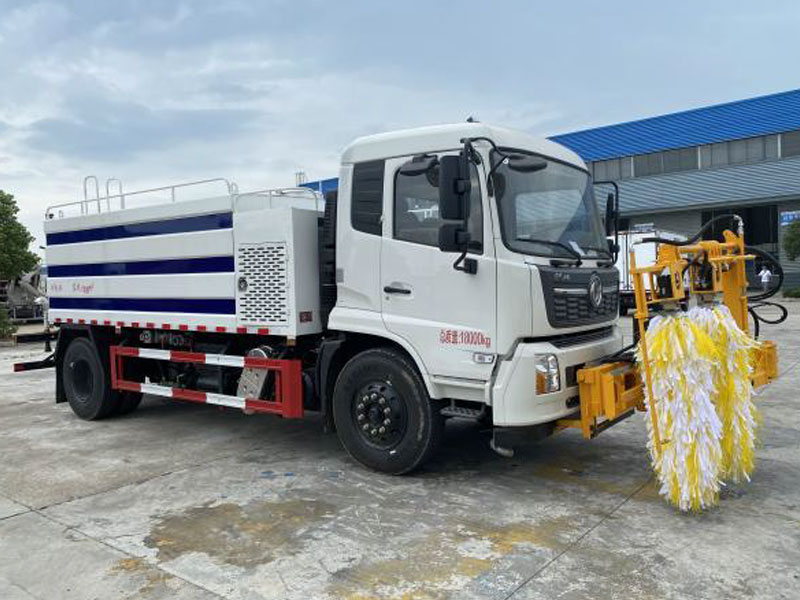 方罐東風(fēng)天錦城市清洗車