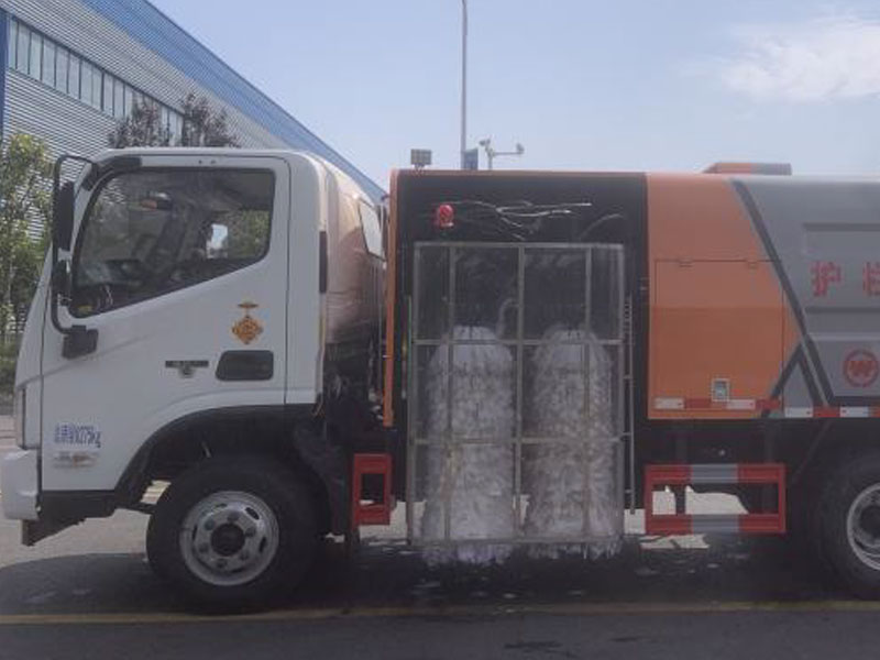 福田中置護欄清洗車CL5080GQX6HL